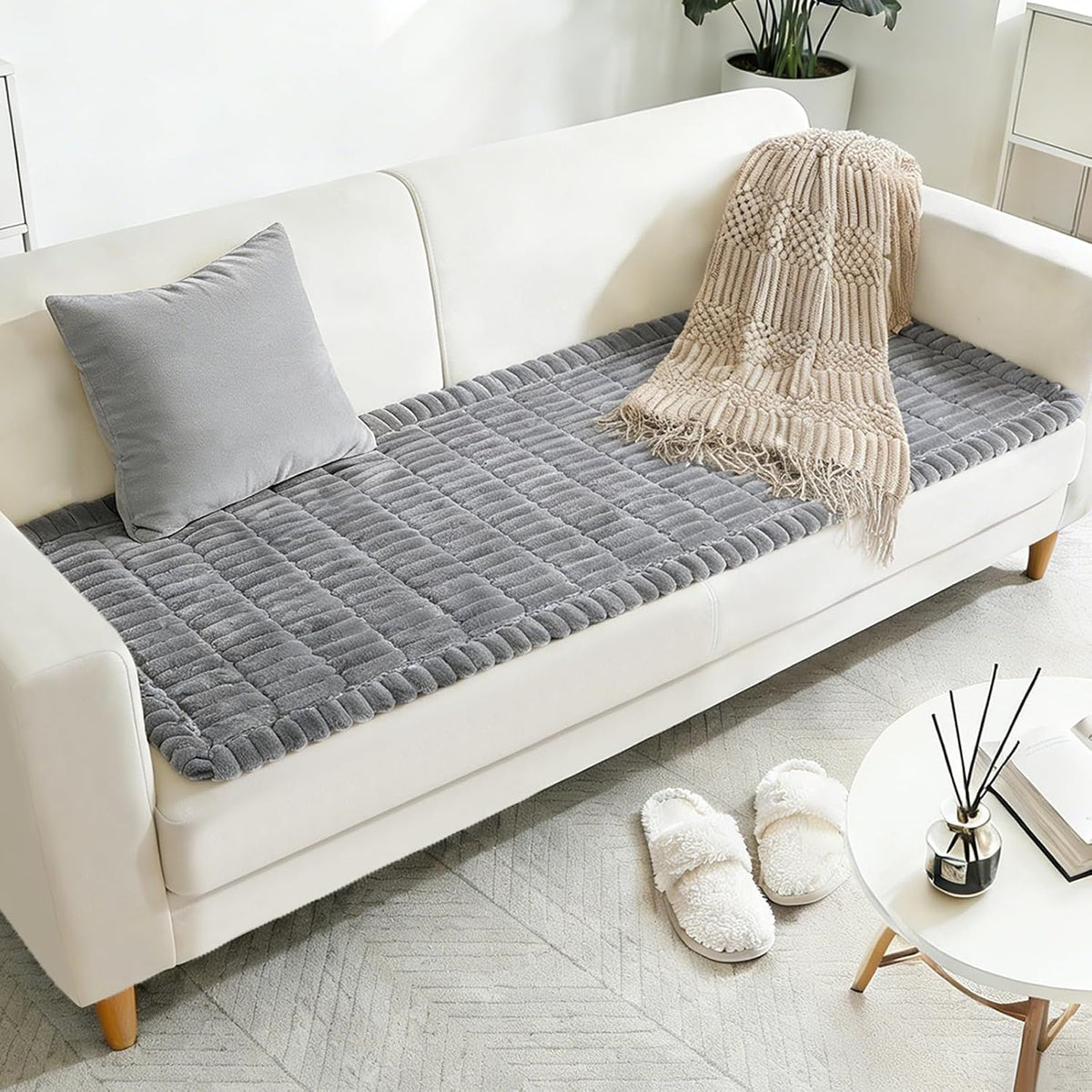 Capslpad Couch Covers for Dogs Washable Non Slip Pets Sofa Covers Fuzzy Sofa Slipcover Geometric Pet Friendly Mat Cushion Protector Travel Pet Mat for Living Bedroom Car Back Seat, Grey 27.5"x59"