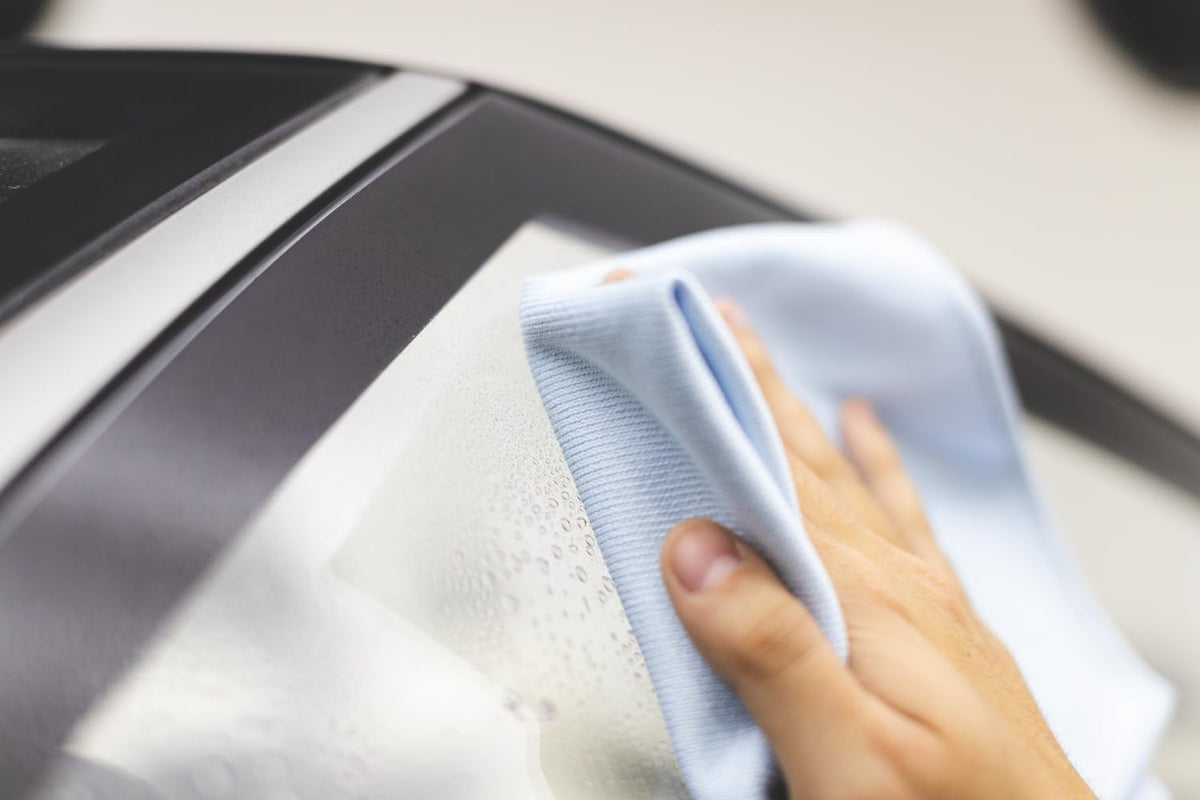 The Rag Company - Premium Window, Glass, Mirror & Chrome Detailing Towels - Professional Korean 70/30 Microfiber Blend, Lint-Free, Streak-Free, 350gsm, 16in. x 16in, Light Blue (5-Pack)