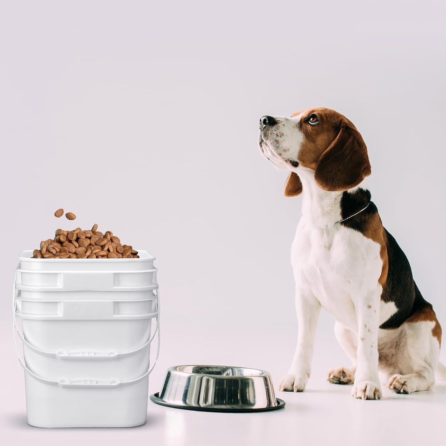 Suzile 2.2 Gallon White Food Grade Bucket with Lid Square Plastic Bucket 10L Utility Industrial Pail with Handle Container for Food Oil Tub Water Fishing Paint House Cleaning Car Washing