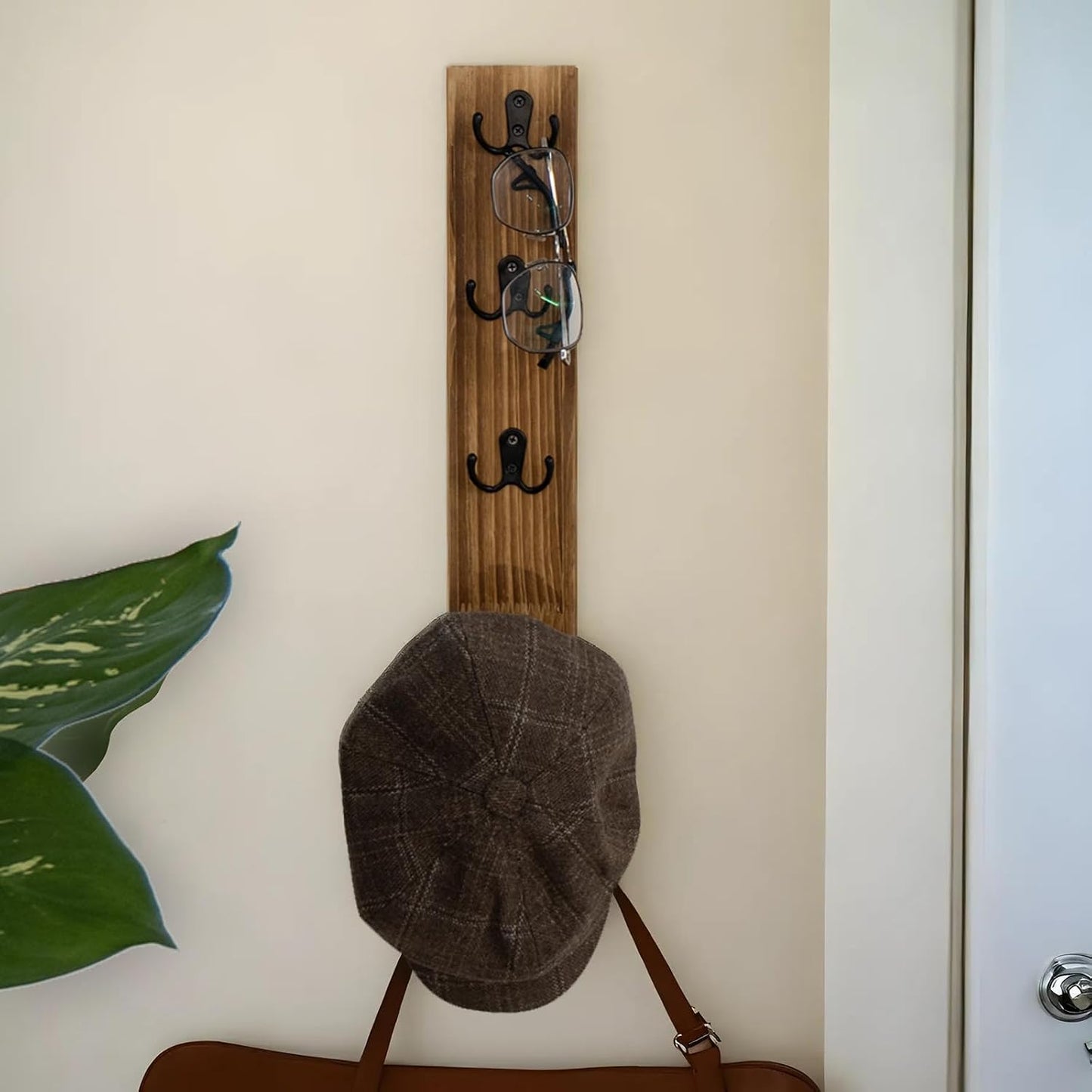 Yohsnor Vertical Key Holder for Wall - Mounted Wooden Key Rack Organizer with Hooks for Home Entryway, Laundry Room & Garage - Perfect Space-Saving Storage Solution for Keys, Wallets & Pet Leashes