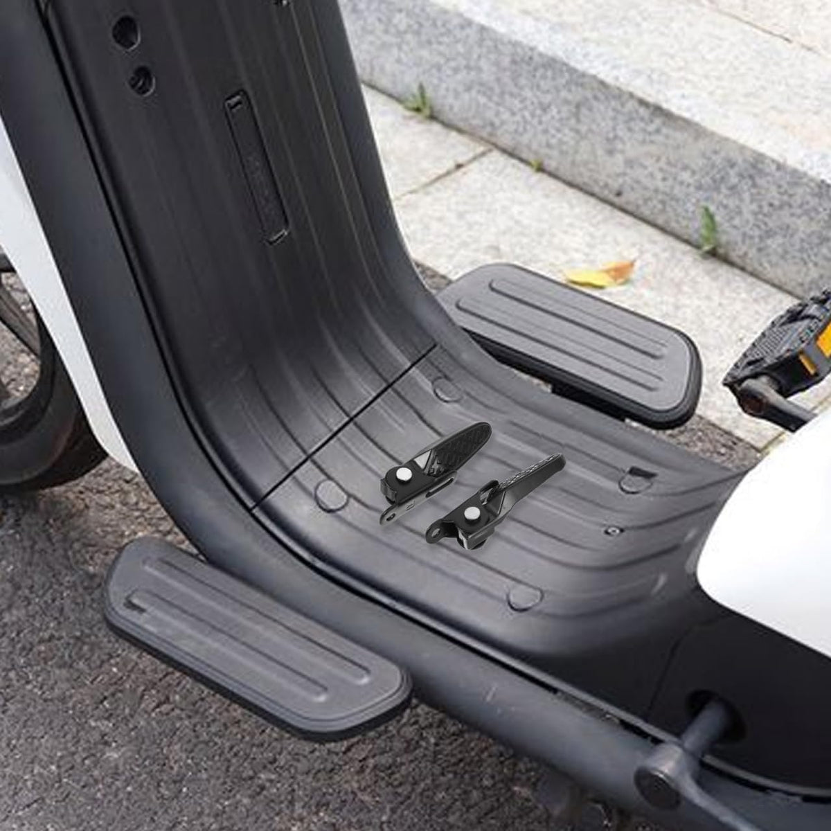 Rear Foot Peg Pedal Replacement for Mountain Bike Electric Car Foot Peg Passenger Rear Footrest 1 Pair 4.72 X 2.75 X 1.57 in Cycling Accessory