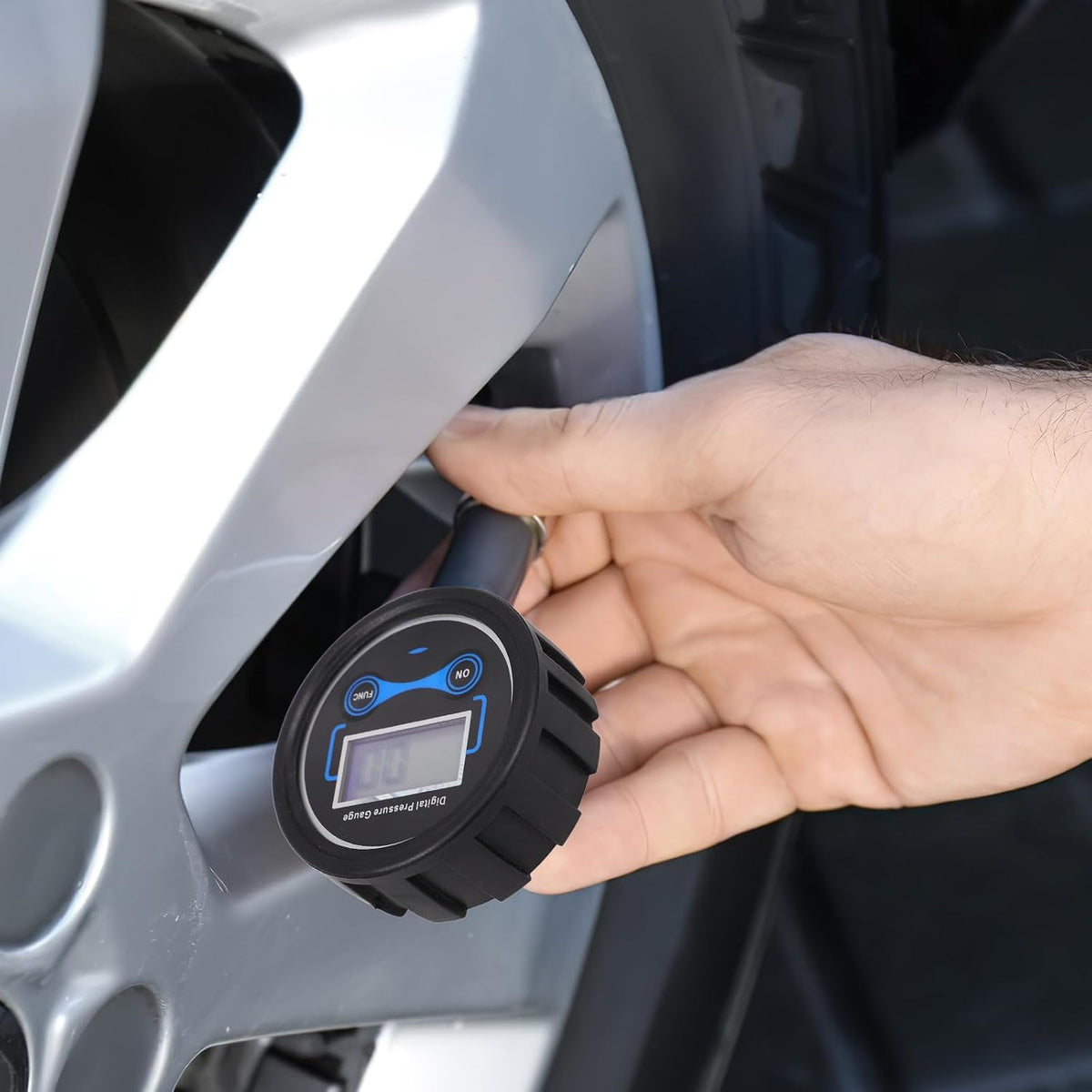 Digital Tire Pressure Tester Device with LCD Display Car Tyre Pressure Gauge Portable Automotive Tire Gauge Tool for SUV and Truck Use