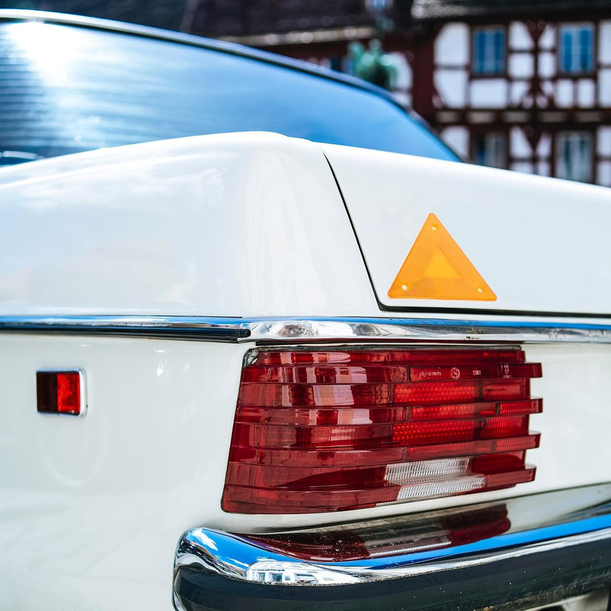 NUOBESTY 10pcs Plastic Reflective Triangle Safety Sign for Rear Bumper