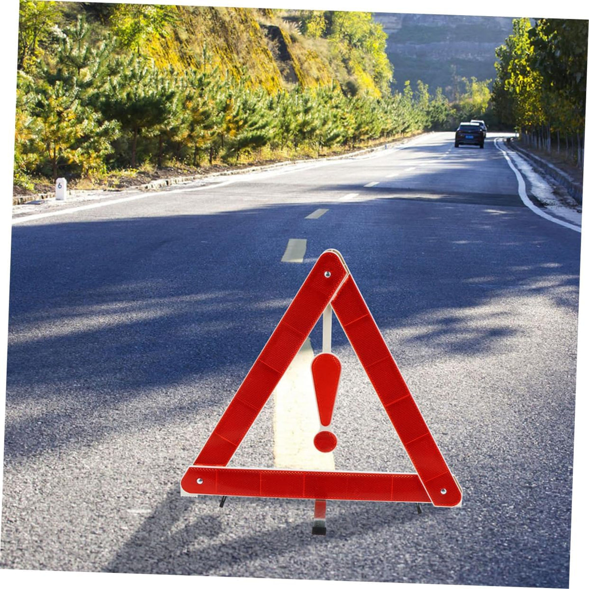 Modern Reflective Triangle Emergency Road Safety Sign for Vehicles