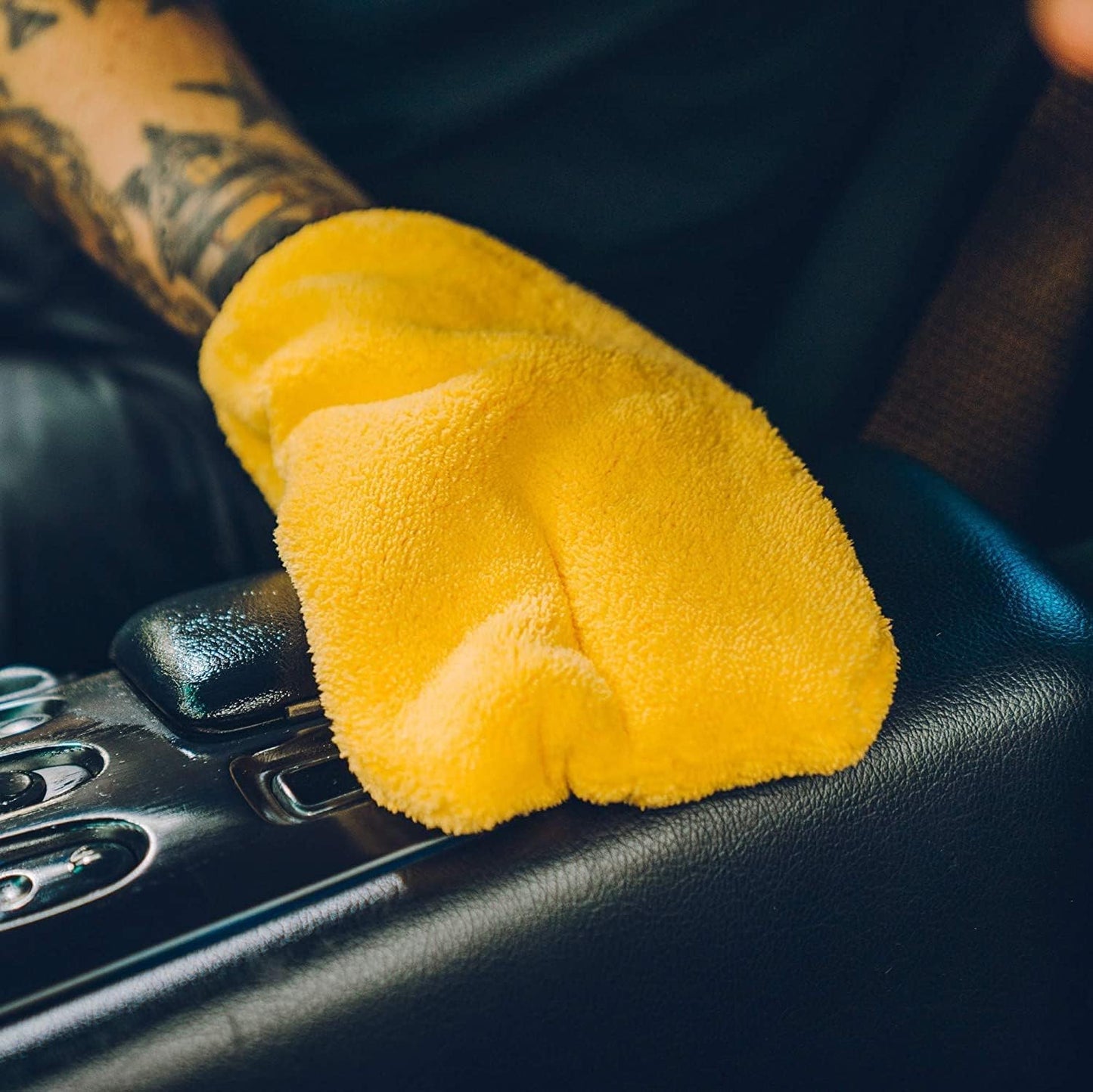 Meguiar's G4216EU New Car Scent Interior Dash & Trim Protectant 473ml. Cleans, shines & protects