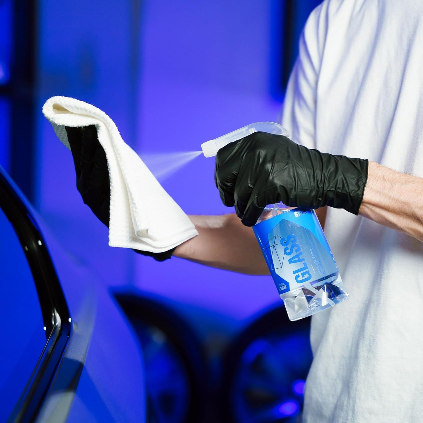 Gyeon Glass Streak Free Automotive Glass Cleaner Professional Grade Ammonia Free Tint Safe Removes Fingerprints Oil Film Interior Safe Enhances Clarity For Windows Windshield Mirror Screens