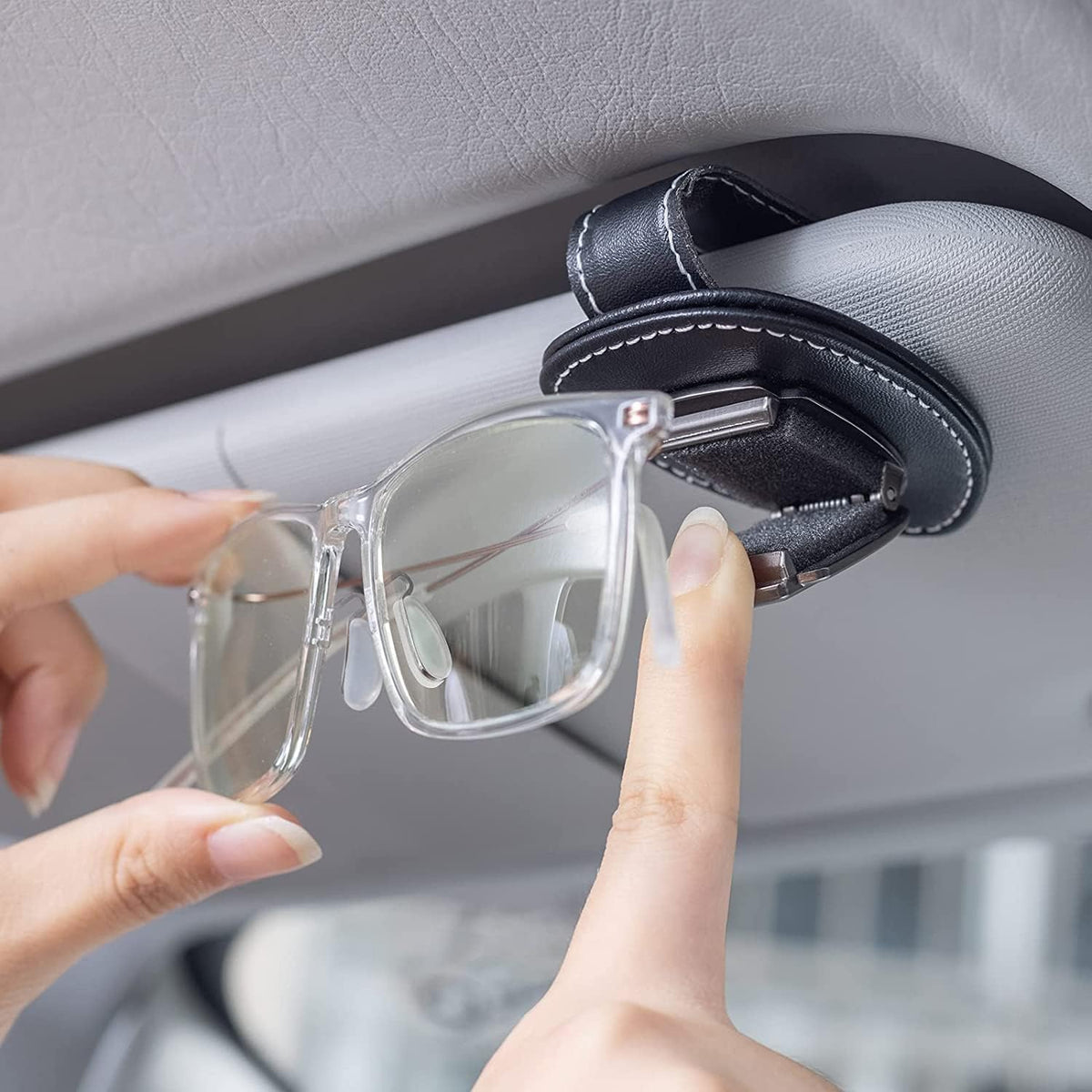 Sunglasses Holder, Leather Glasses Holders Compatible with BMW Series Car Sun Visor, Eyeglasses Hanger and Ticket Card Clip Eyeglasses Mount for Car, for Accessories, Black