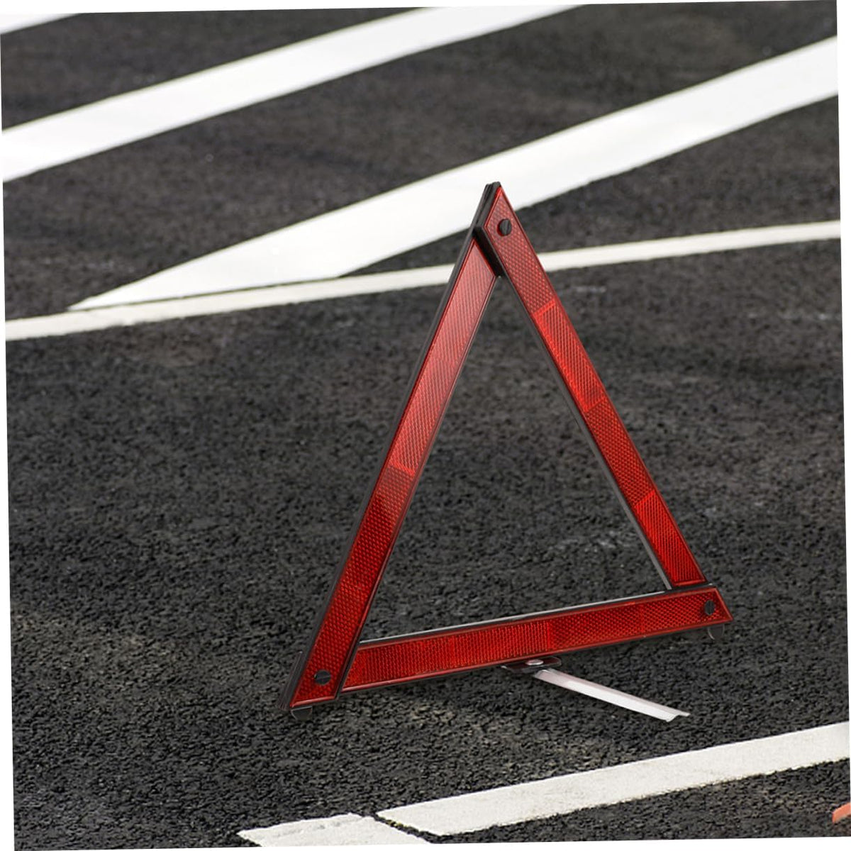Ciieeo 4Pcs Reflective Triangle Emergency Warning Signs Portable Roadside Safety Reflectors for Traffic Emergencies and Parking Situations