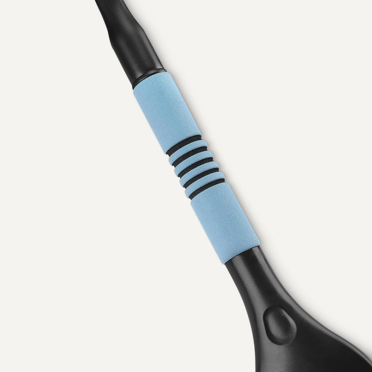 Amazon Basics 2-in-1 Car Snow Brush and Ice Scraper, 26.2 Inch, Ergonomic Foam Grip, Detachable Design, Black and Blue