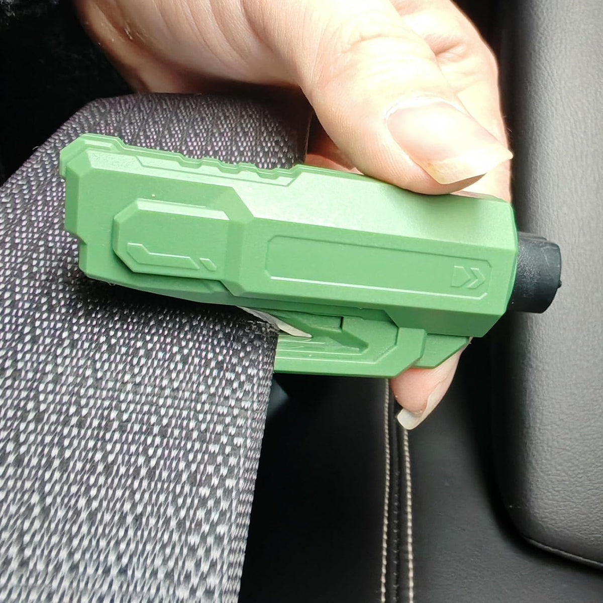 4PCS Car Window Breaker Seatbelt Cutter,Emergency Keychain Car Escape Tool