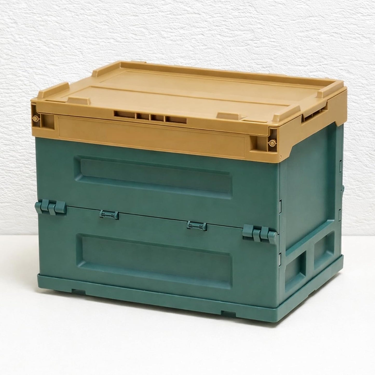 Collapsible Storage Box with Lid – Foldable Plastic Crate Organizer, Stackable Space-Saving Container for Home, Kitchen, Closet, Car & Camping | Vintage Retro Design