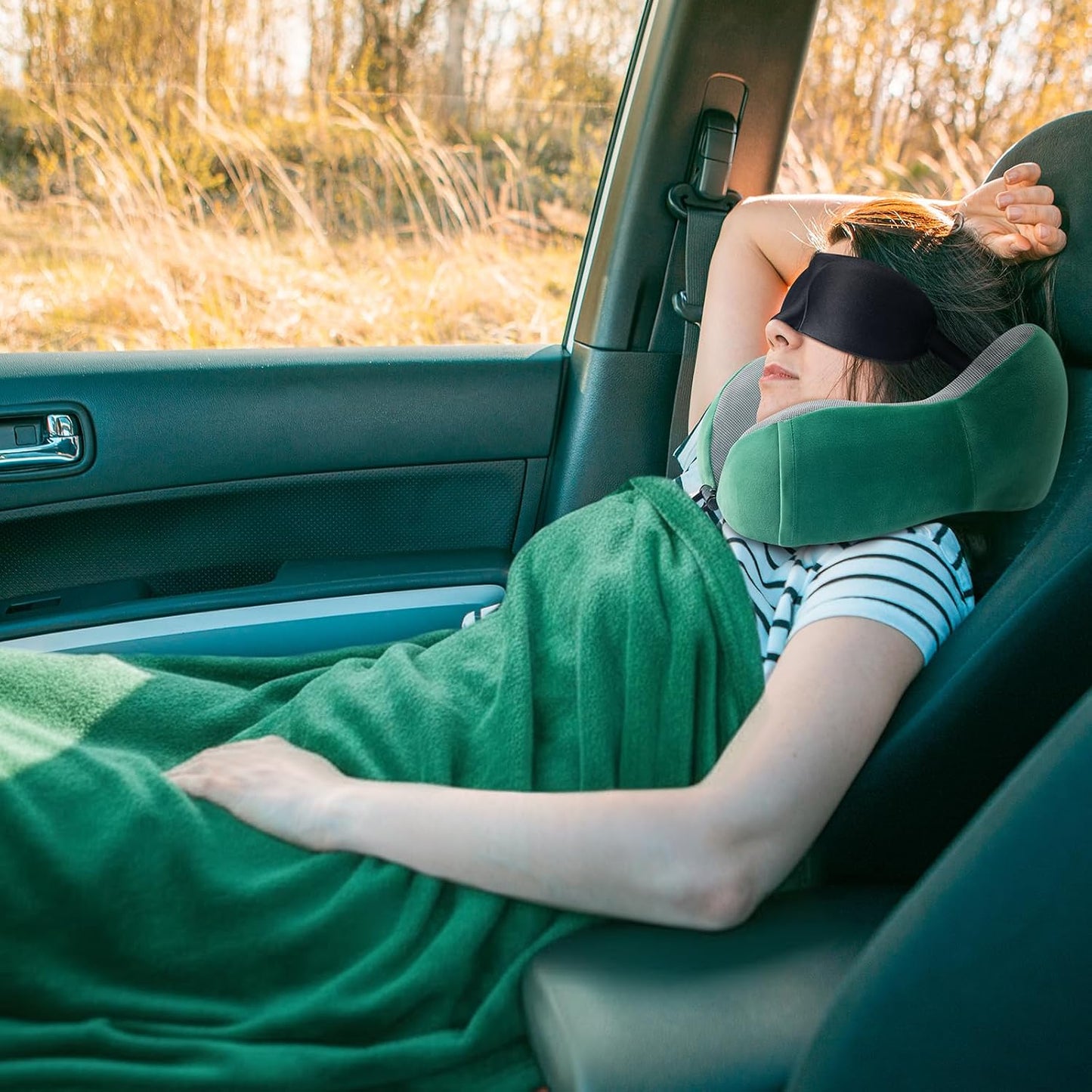 urnexttour Travel Pillow and Blanket Set Neck Pillows Travel Essentials with Sleep Mask for Airplane Car Memory Foam Green
