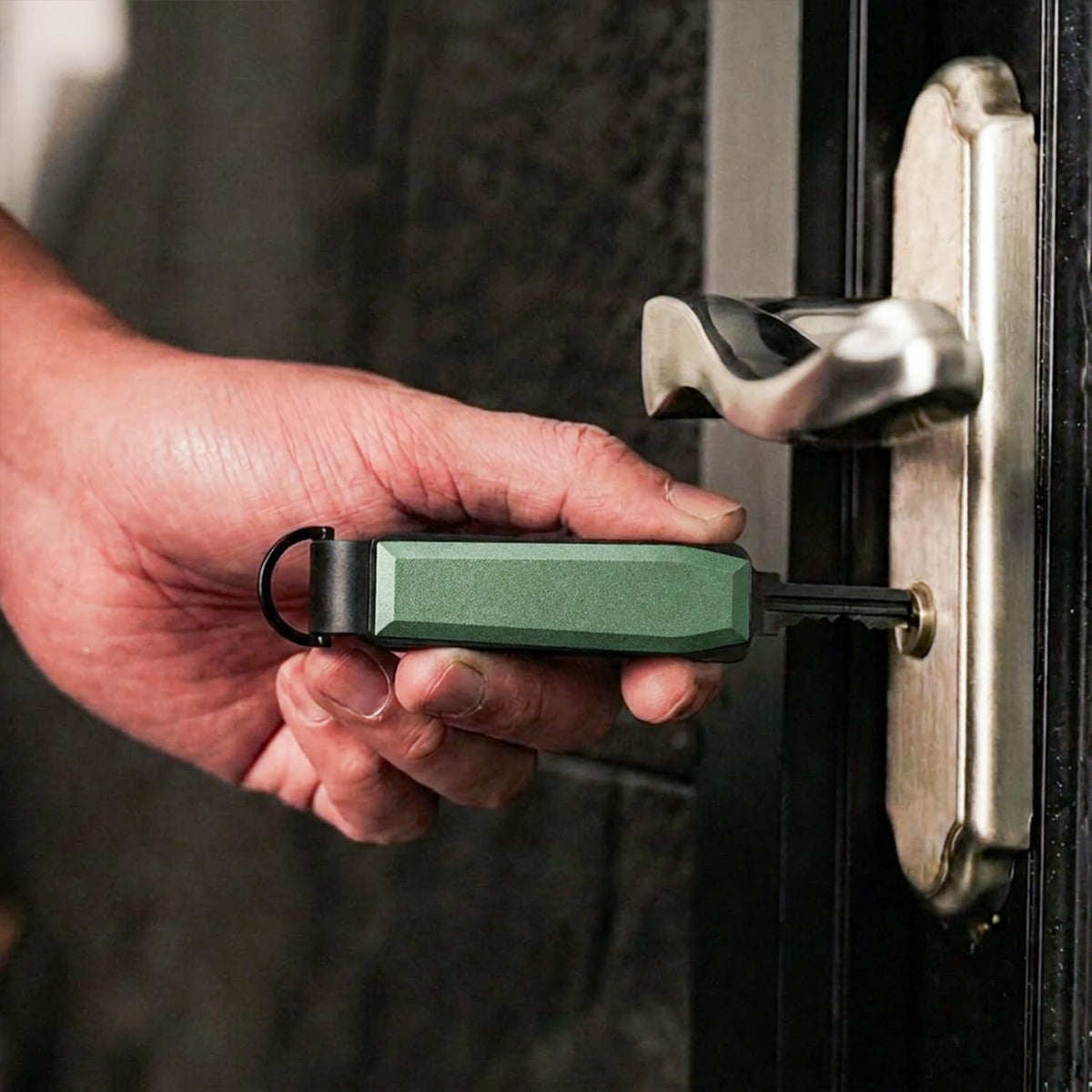 Compact Aluminum Key Organizer Holder with Pocket Clip.