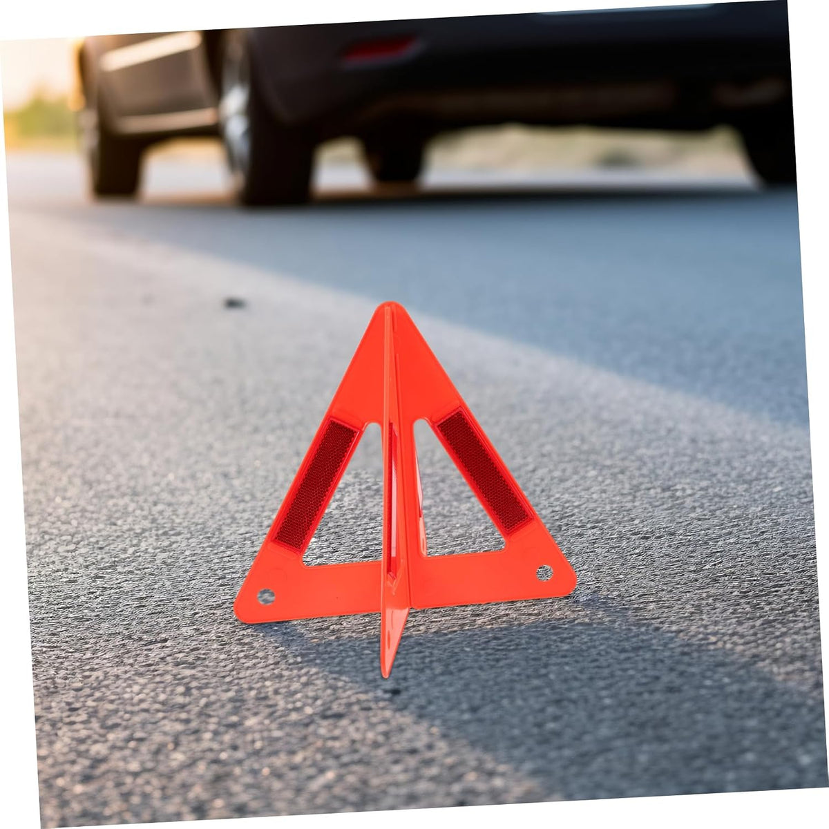 Red Plastic Reflective Warning Triangle for Roadside Safety
