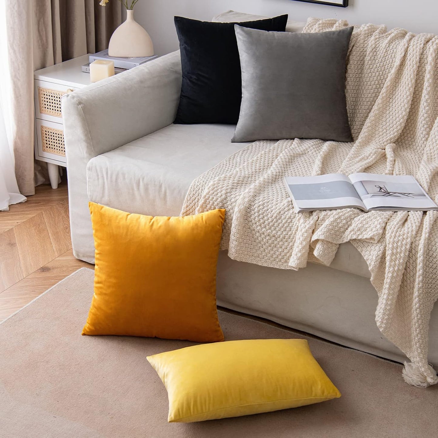 EMEMA Pack of 2 Velvet Throw Pillow Covers Decorative Square Pillowcase Soft Solid Cushion Case for Sofa Bedroom Chair Car 18x18 Inch Black