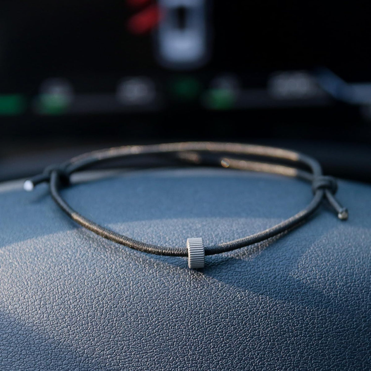 Car Window Breaker Bracelet, Vehicle Emergency Escape Rescue Wrist Strap