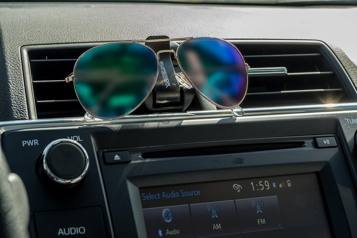 SUPERIOR ESSENTIALS Sunglasses Holder
