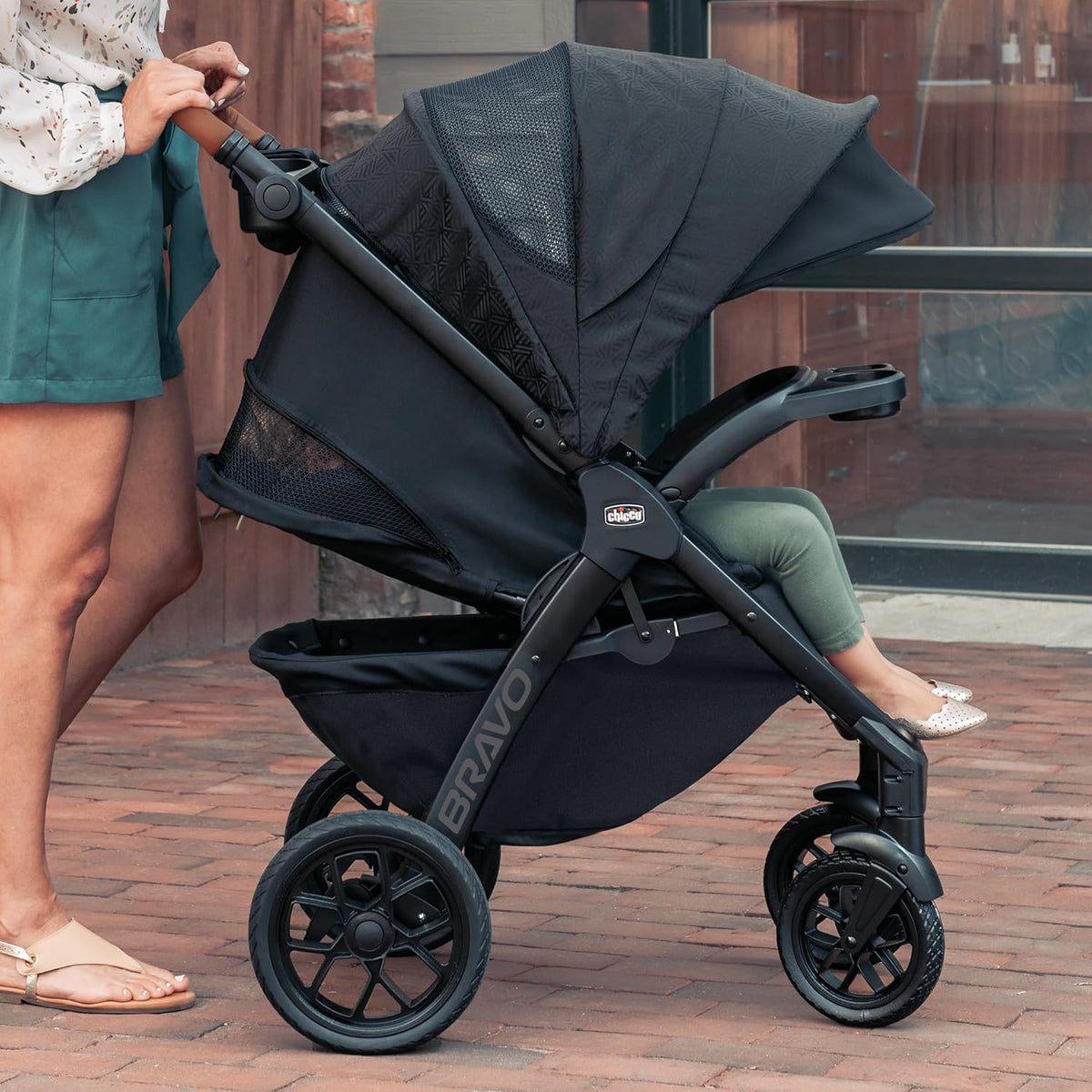 Chicco Bravo Primo Quick-Fold 3-in-1 Travel System with Car Seat