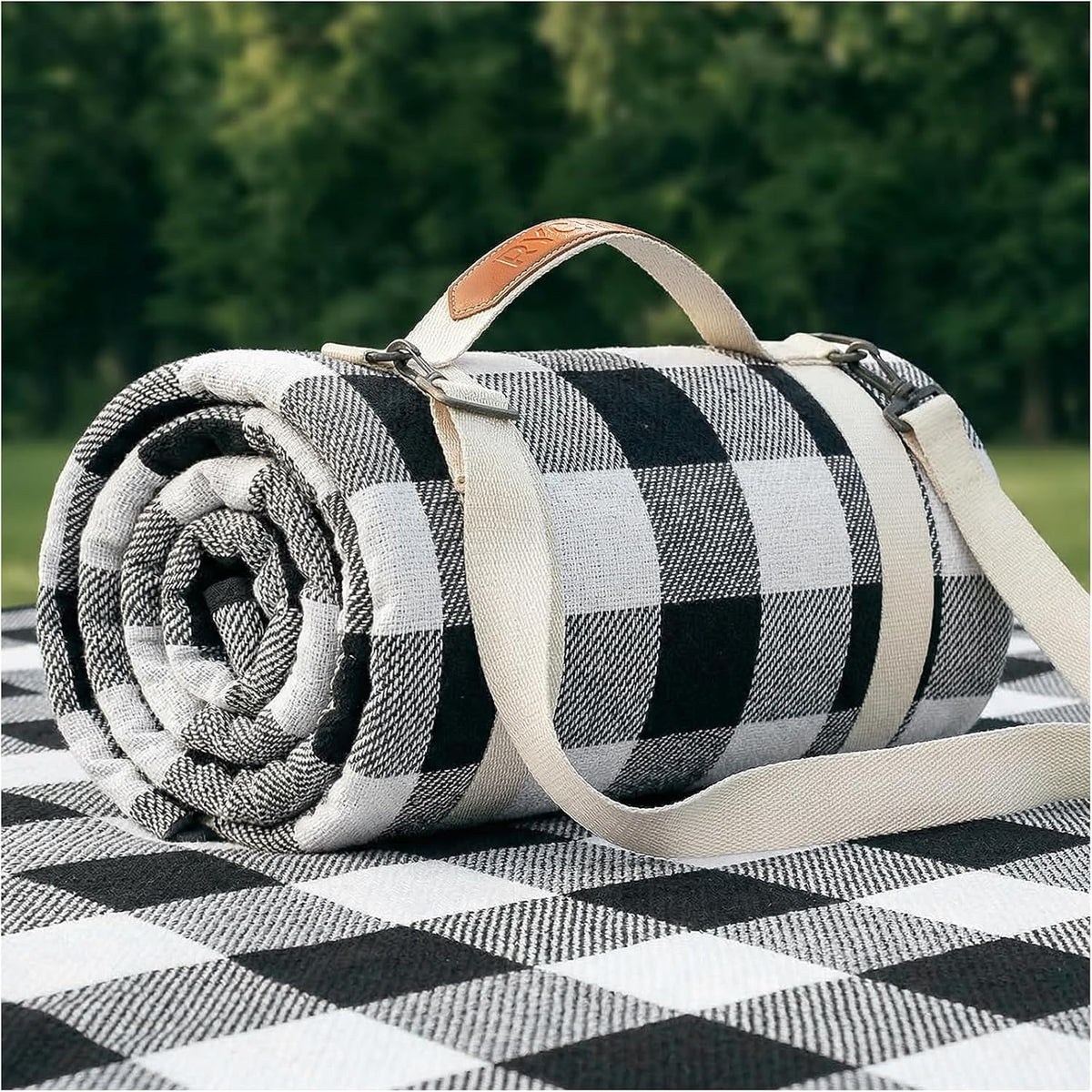 RYCHIC Waterproof Picnic Blanket Outdoor Camping Beach Mat Rug Extra Large Foldable Car Essential Roadtrip Gadget Rv Accessories Glamping Tent Gear Must Haves Hiking Backpacking Necessities Gift