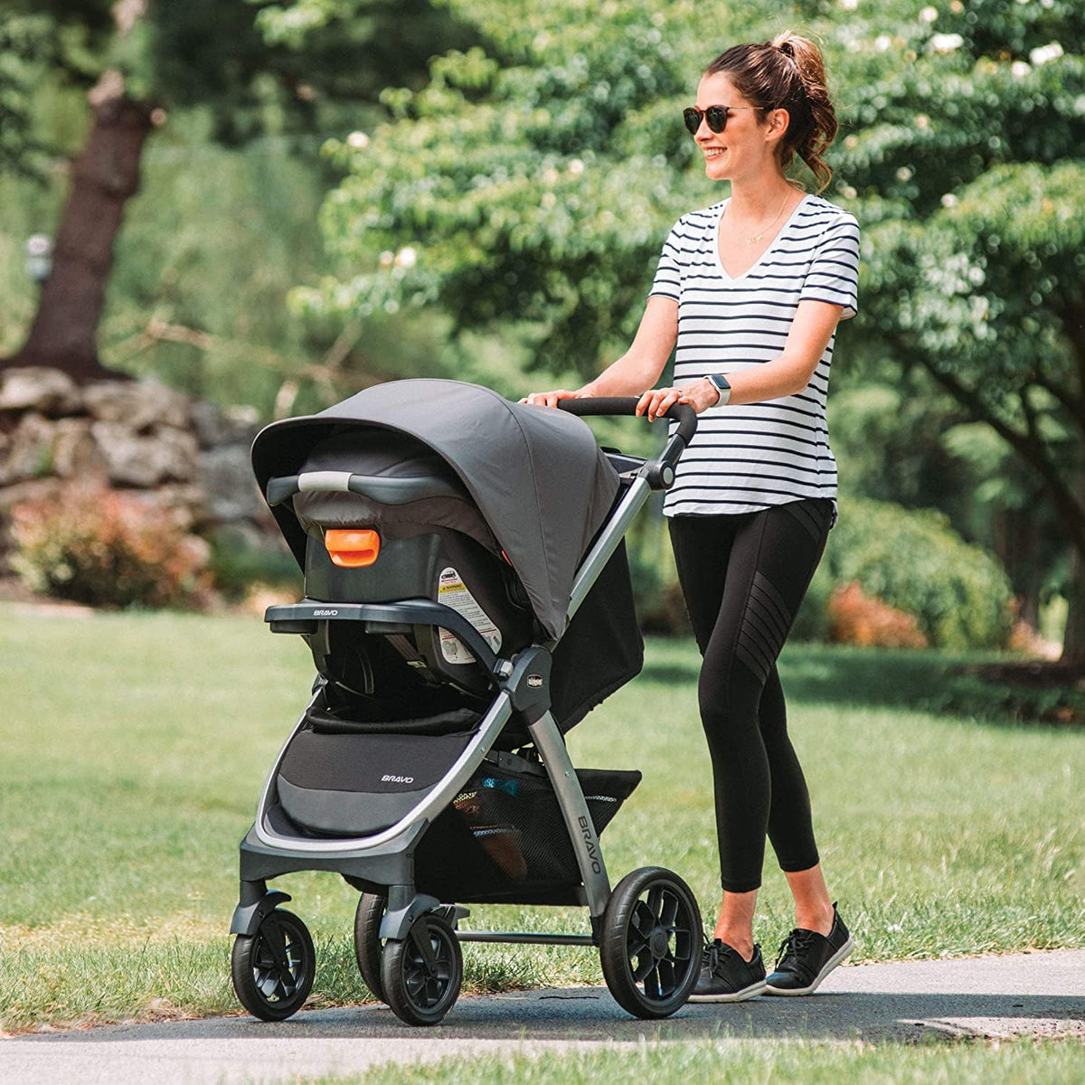 Chicco Bravo 3-in-1 Travel System w/KeyFit 30 Infant Car Seat & Base