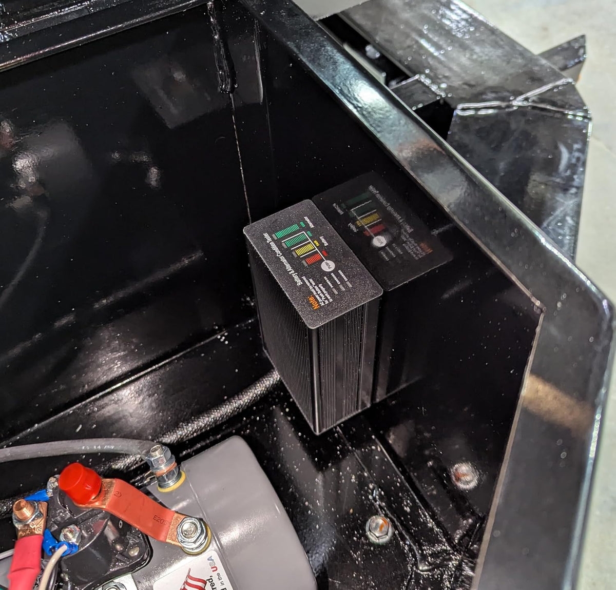 10 Amp Panel Mount 12V Battery Charger for Hydraulic Dump Trailer, Car, Marine. On Board Trickle Charger for 12 Volt Systems