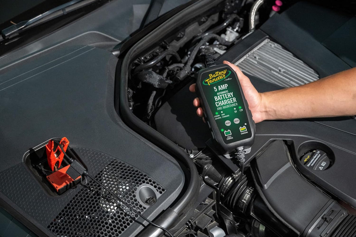 Battery Tender 5 AMP 12V Battery Charger and Maintainer - Automotive Smart Automatic Battery Charger for Cars SUVs and Trucks -Lead Acid, AGM, Gel, & Lithium - 022-0186G-DL-WH