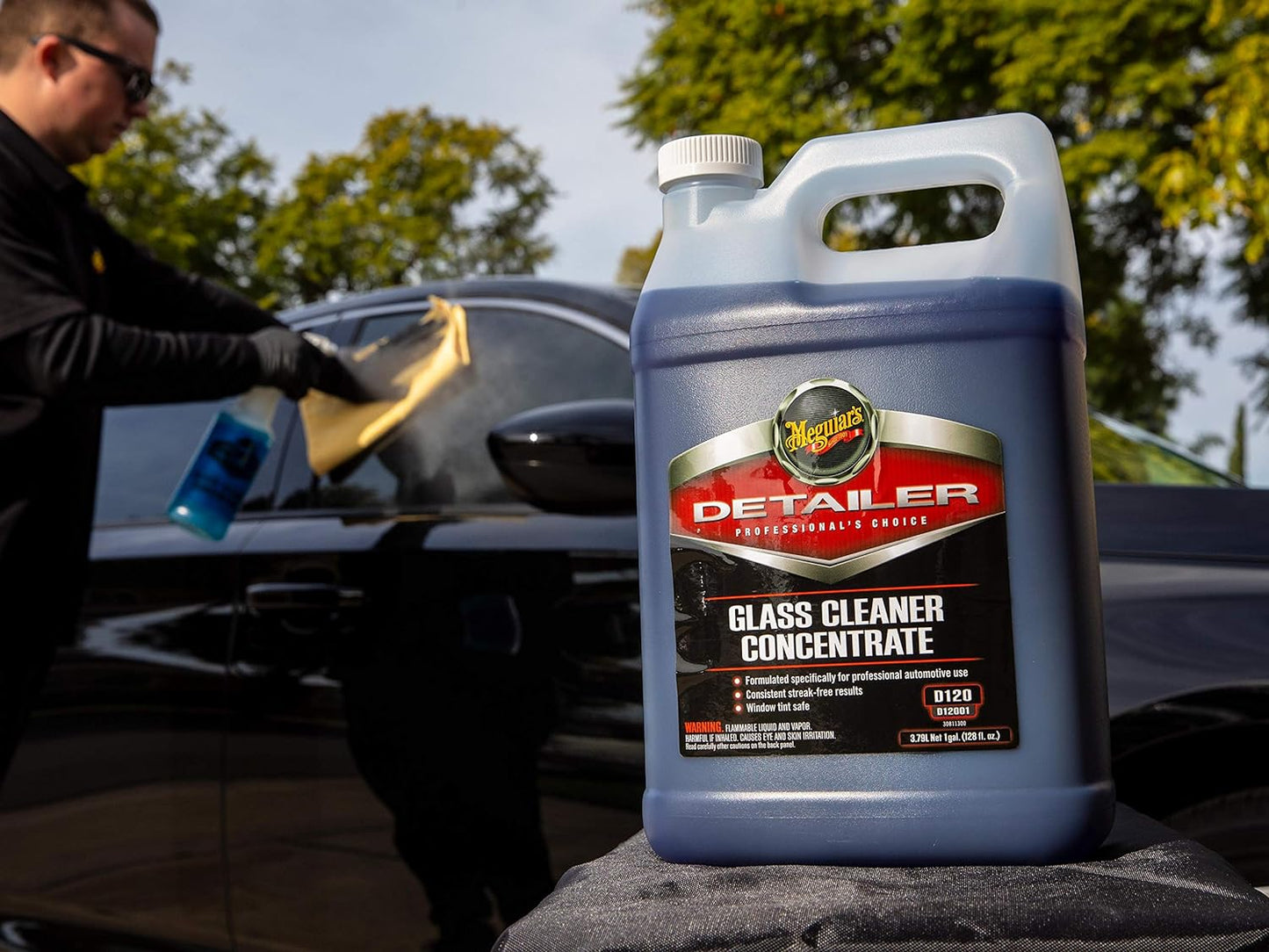 Meguiar’s Professional Glass Cleaner Concentrate, Car Glass Cleaner, Professional-Strength Formula For Streak-Free, Residue-Free, Use On Auto Glass, Windows And Mirrors - 1 Gallon Auto Glass Cleaner
