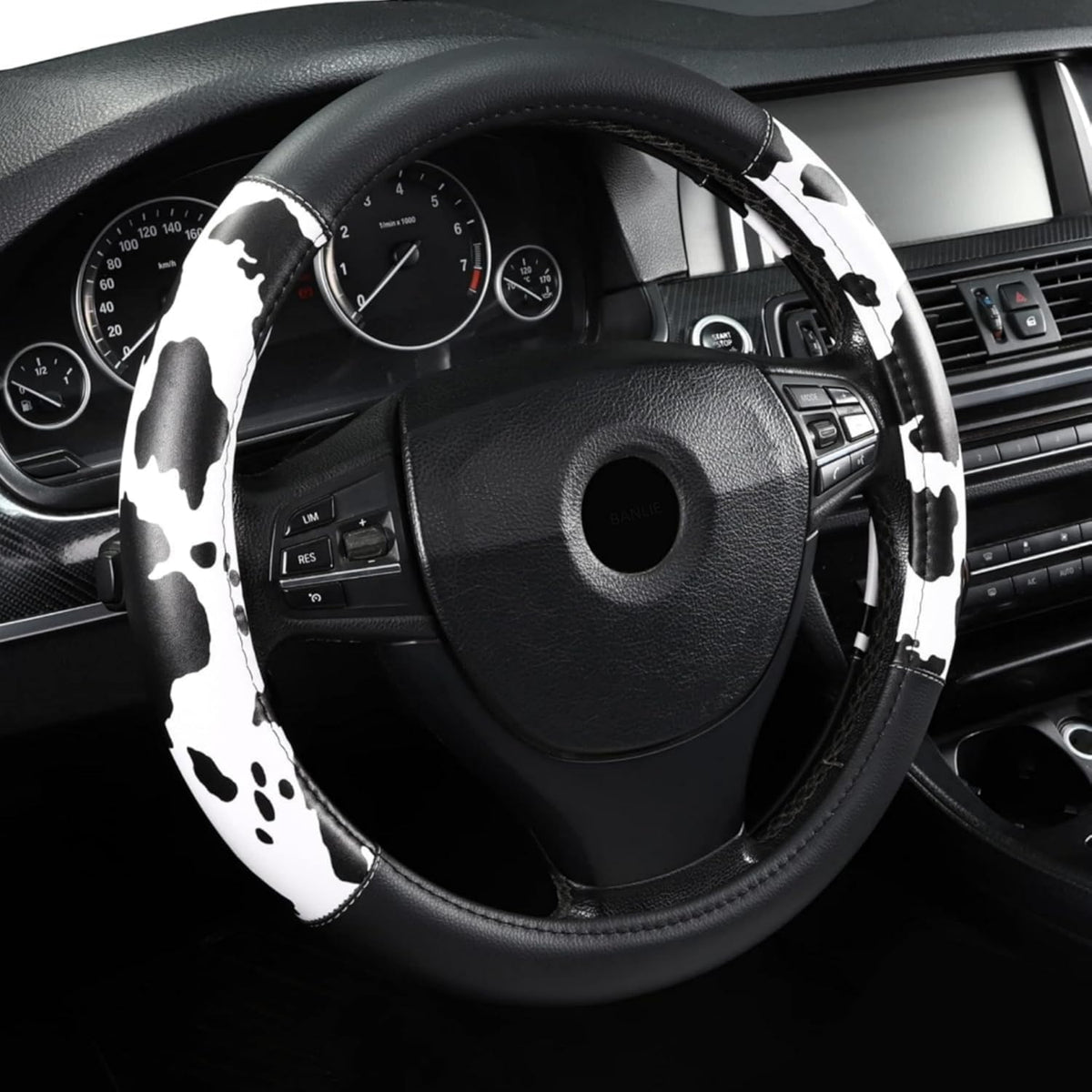 Cow Print Steering Wheel Cover, Universal 15 Inch Cute Steering Wheel Cover for Women, Breathable Anti-Slip Car Steering Wheel Protector, Fashion Auto Interior Accessories for Cars, SUVs & Trucks