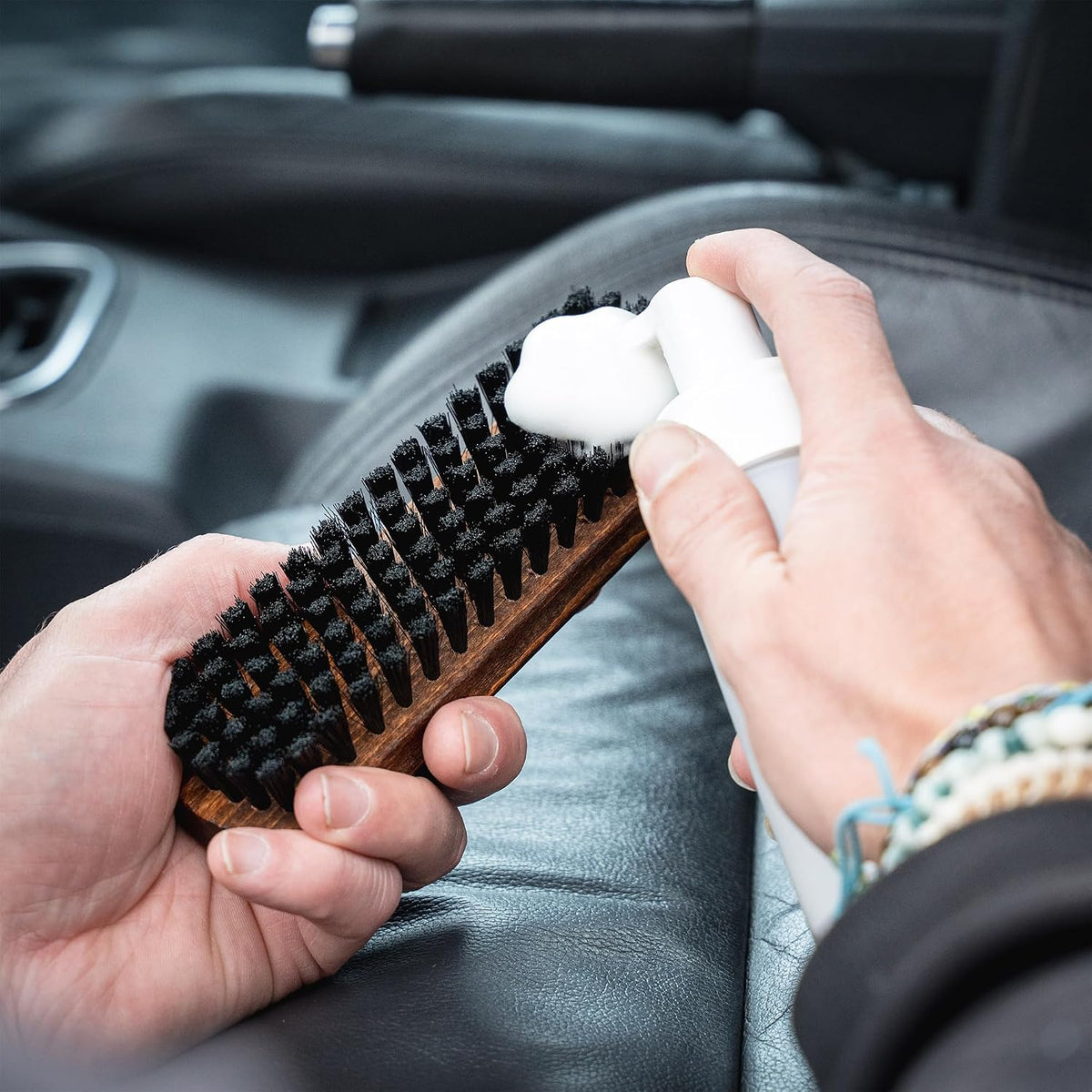 Geist Leather Cleaning Brush - Large