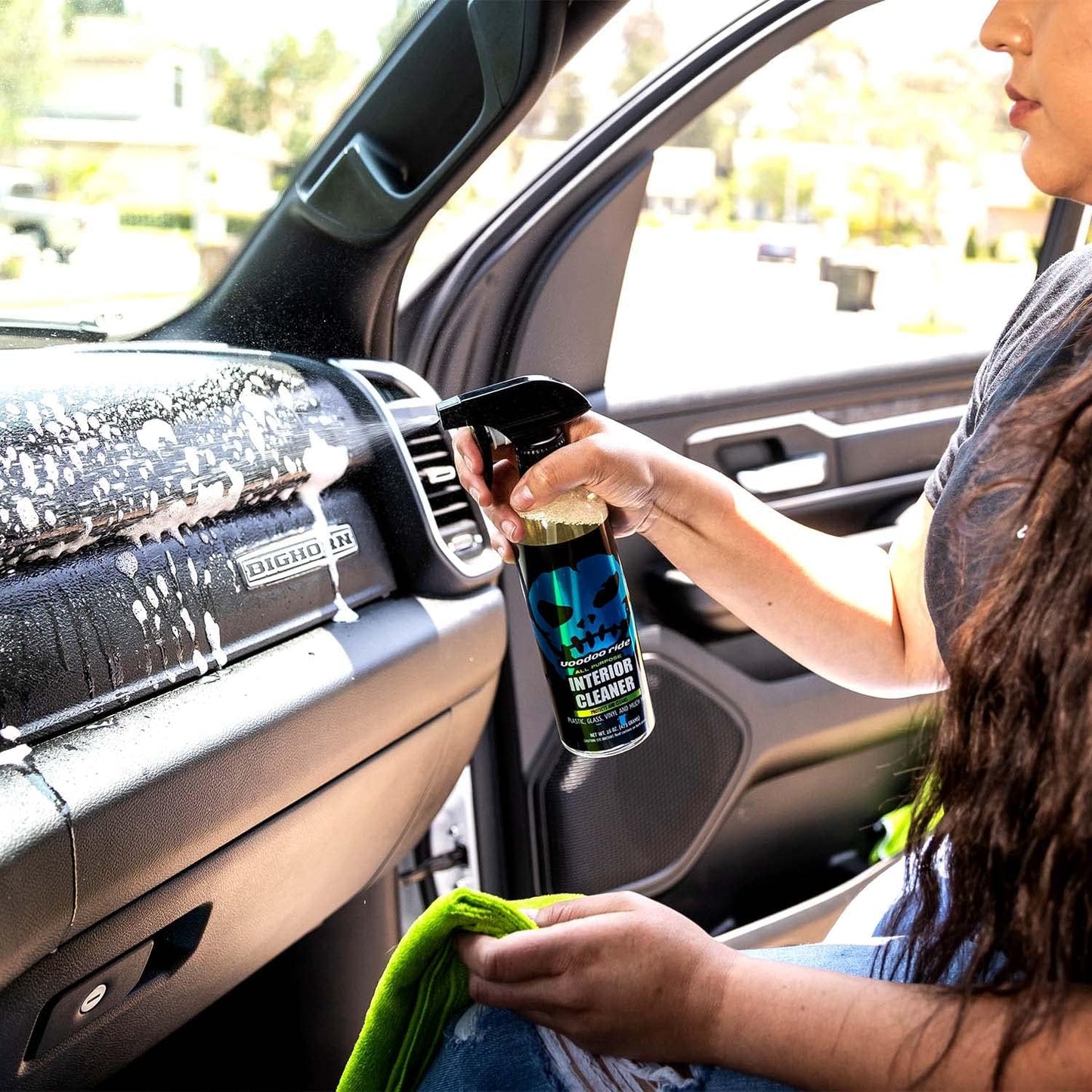 Voodoo Ride ® VR-1025 All-Purpose Interior Cleaner Cleaner & Protectant New Car Scent DYE-Free 16oz