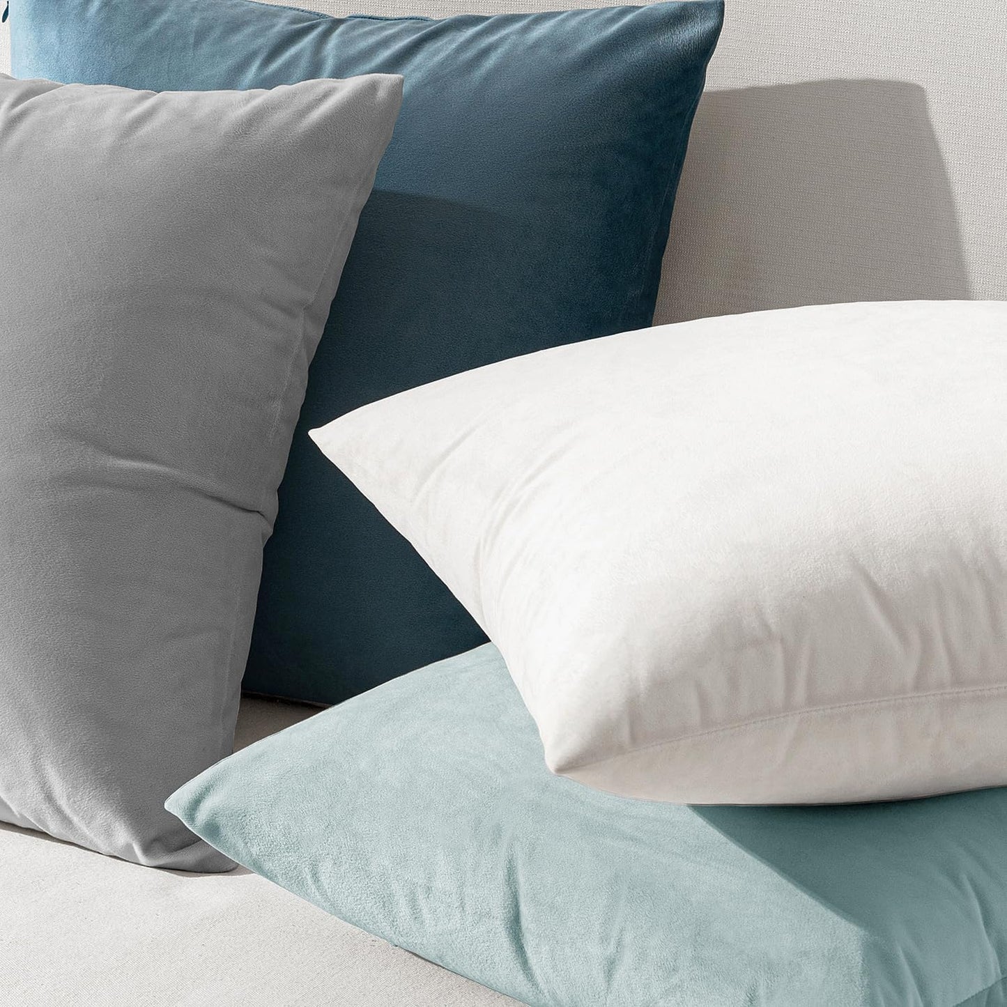 EMEMA Pack of 2 Velvet Pillow Covers Decorative Square Pillowcase Soft Solid Cushion Case for Sofa Bedroom Car 18x18 Inch Baby Blue