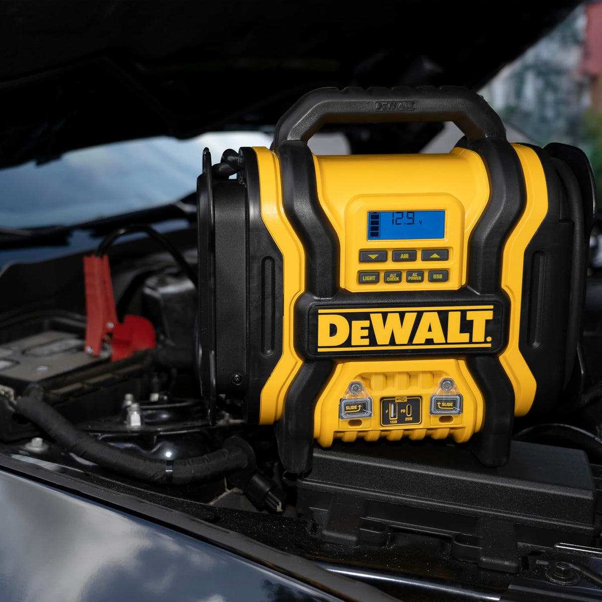 DEWALT DXAEPS14 2000 Peak Amp Jump Starter with 120 PSI Air Inflator