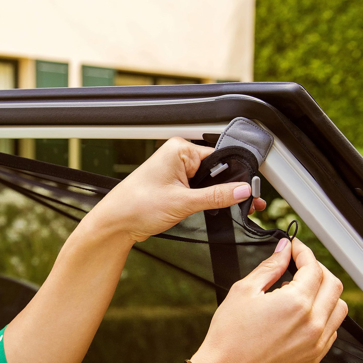 Munchkin® Brica® Magnetic Stretch to Fit™ Car Window Shade for Baby, Side Window Sun Shade, Black, 1 Pack