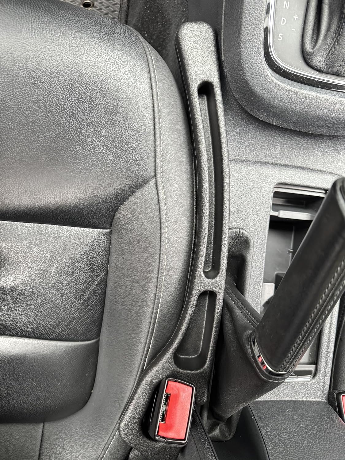2Pcs Car Seat Gap Filler Organizer Compatible with BMW X1 X3 X5, 2Pcs Soft Foam Seat Side Gap Filler with Storage Avoids Things Falling, Fill the Gap Between Seat and Console